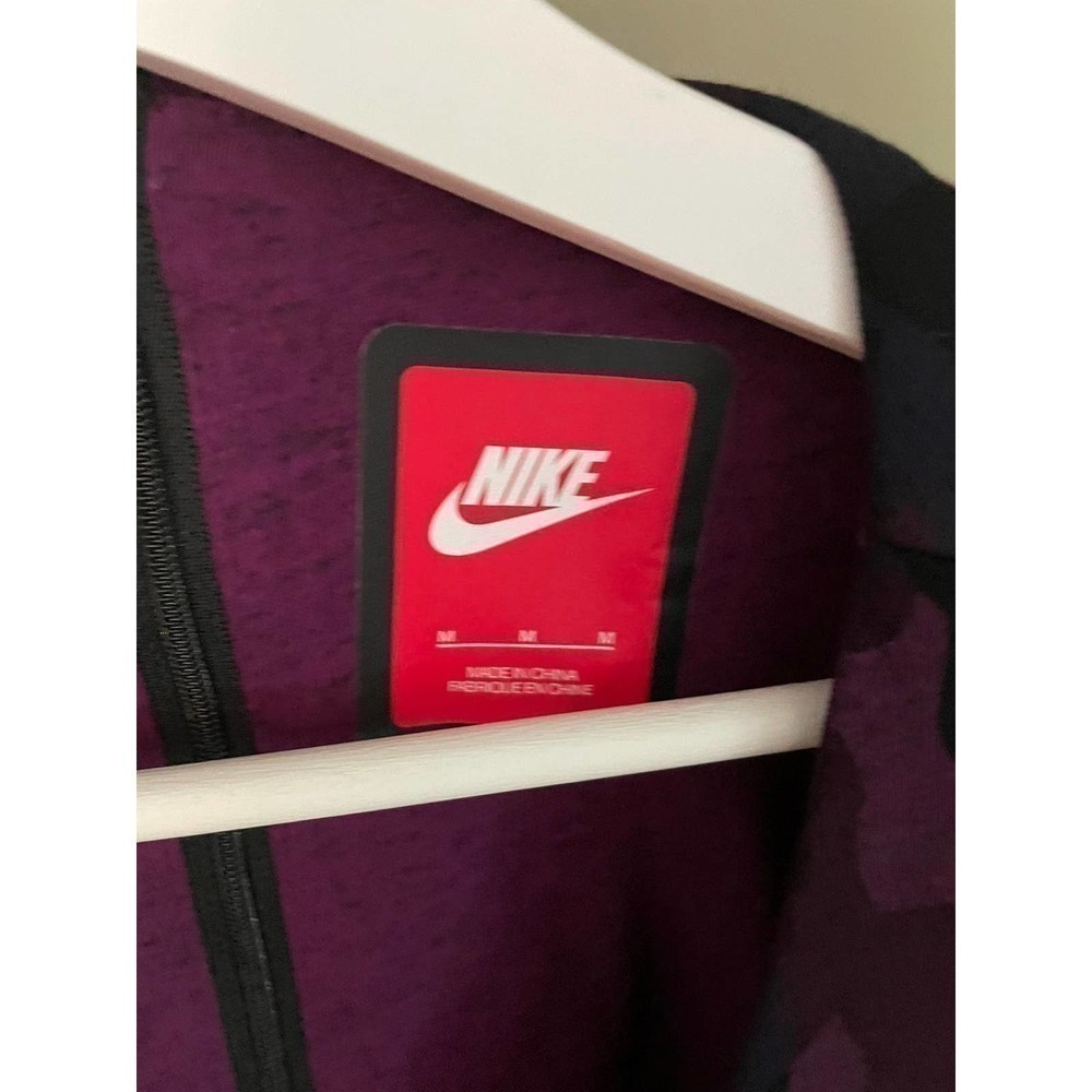 Women's Nike purple camo long sleeve top - Picture 3 of 5